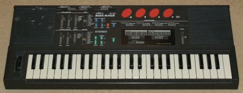 Saisho Music Maker MK 800 Keyboard