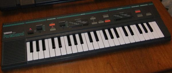 Yamaha PSS-160 Keyboard